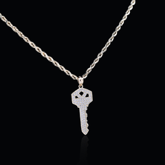 10k Yellow Gold Key Shaped Pendant 1.5g Classic Charm For Mens Womens