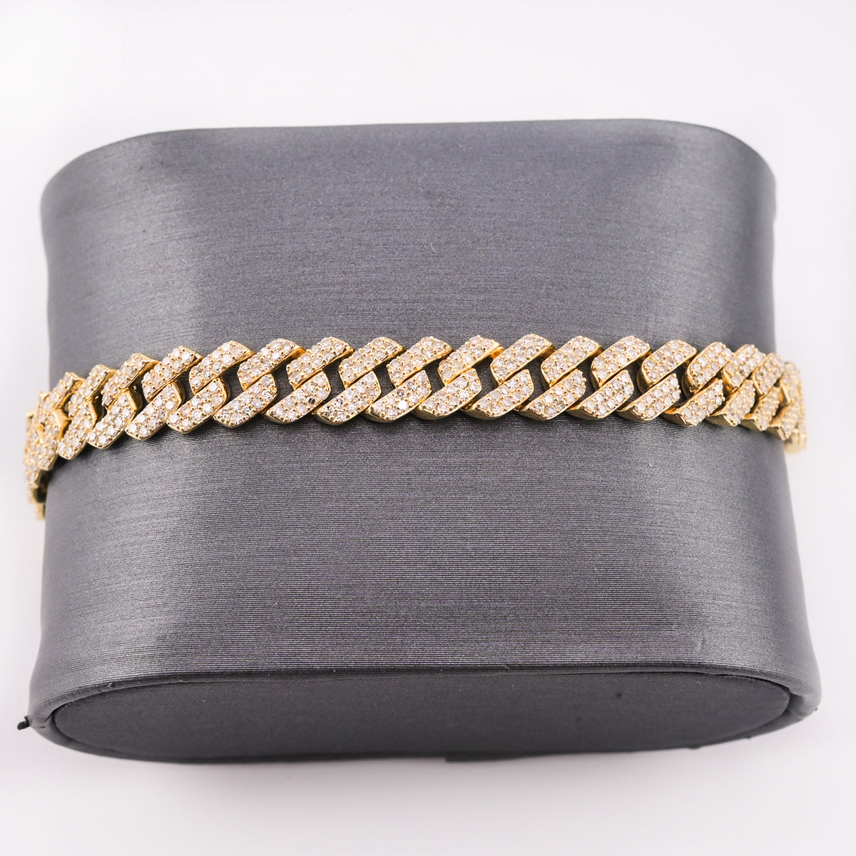 10k Yellow Gold Men 4.64CTW Natural Diamond Cuban Bracelet 17.4g 8.25In Armlet