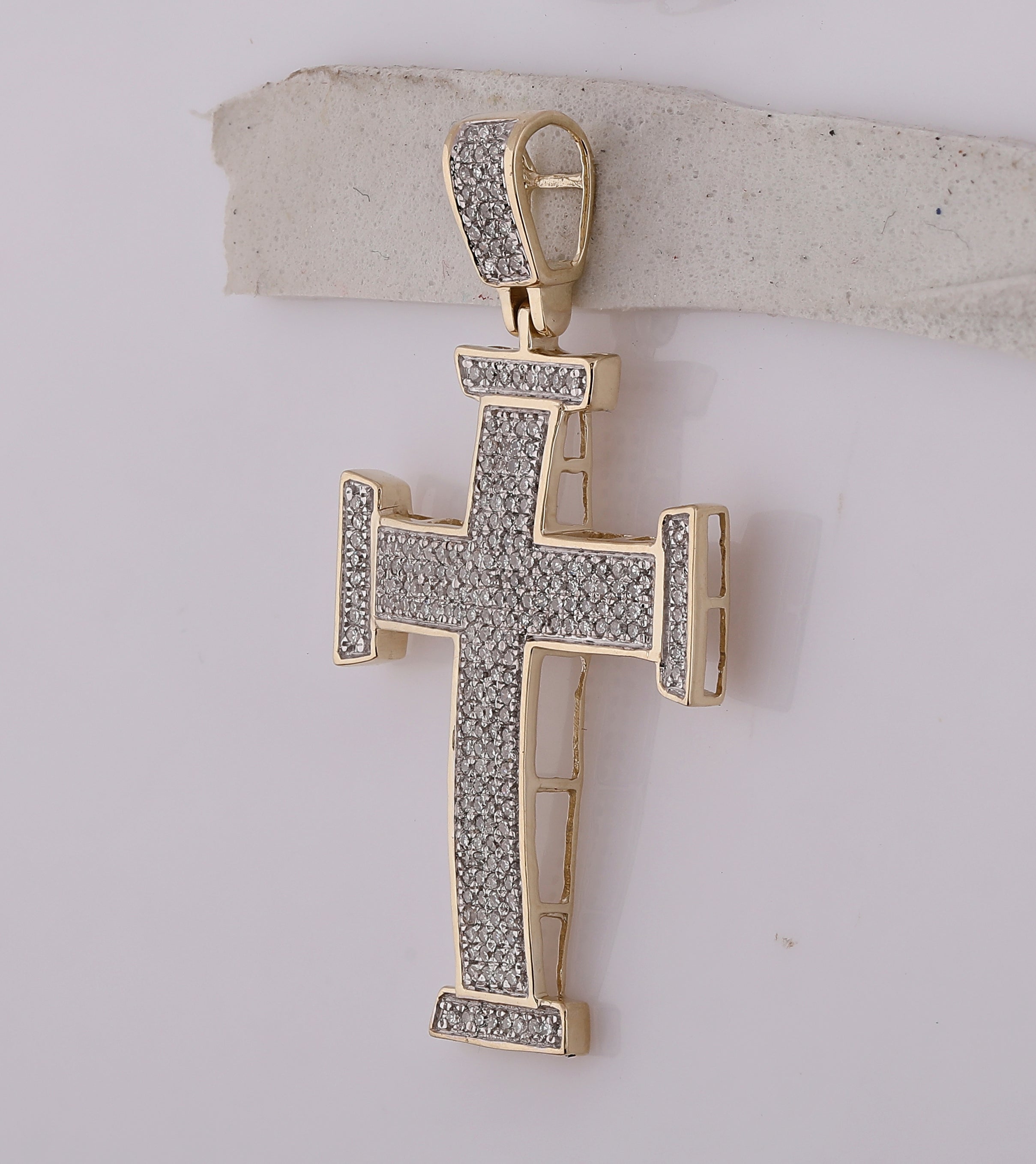 10kt Yellow Gold Mens Round Diamond Cross Religious Charm Pendant 3/4 Cttw