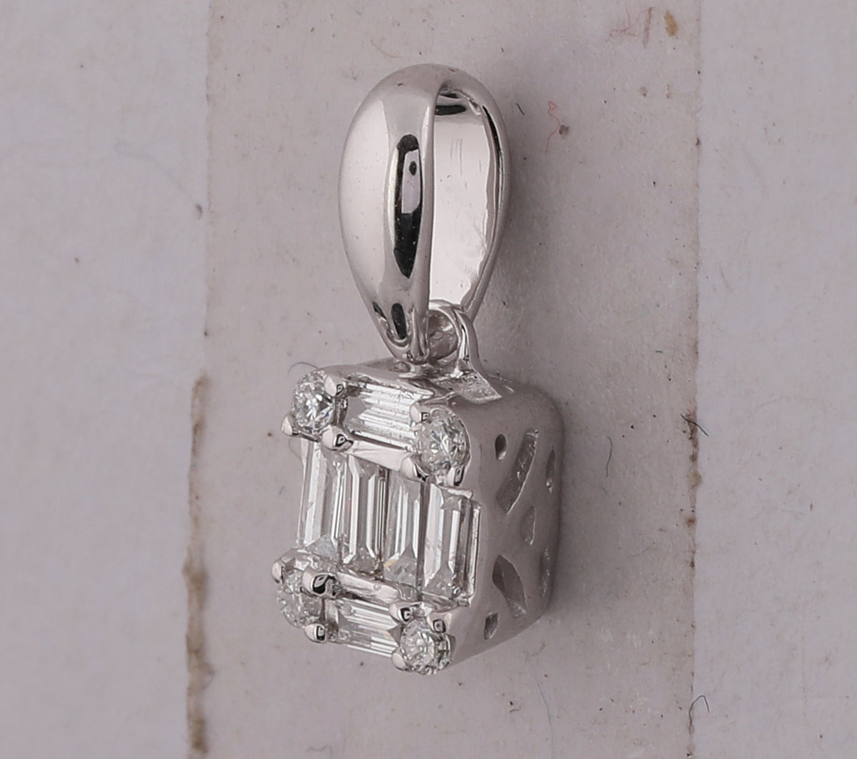 14K White Gold Womens Baguette Diamond Fashion Cluster Pendant 1/8 CTW 0.49 Gram