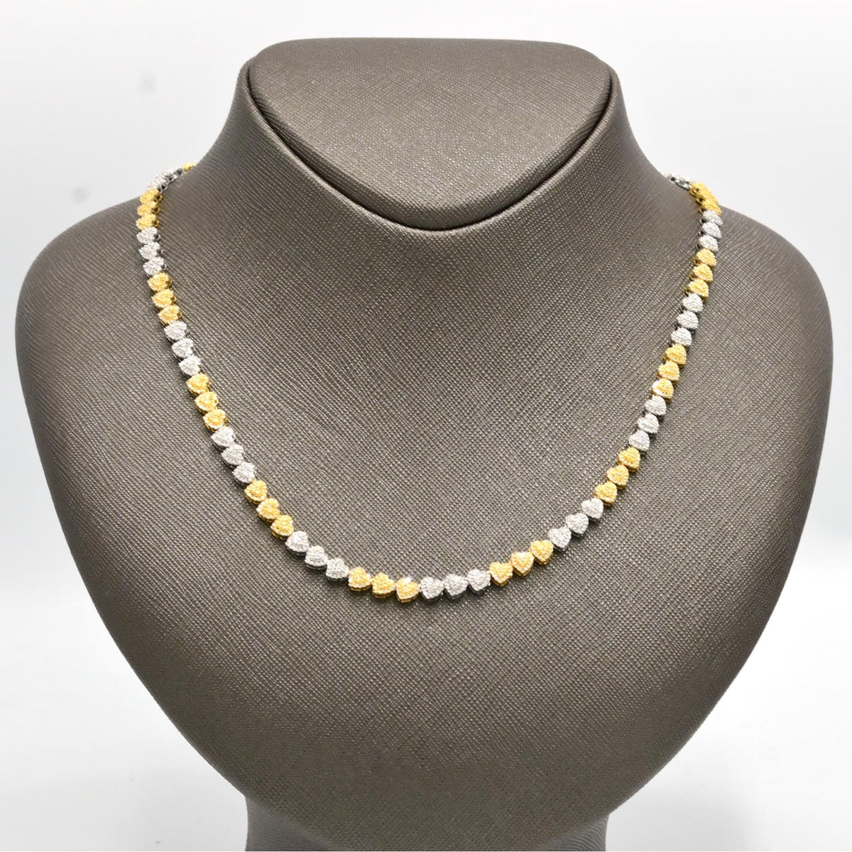 Women 10k Two Tone Gold 4.85CT Natural Diamond Heart Chain 18In Necklace - 16.5g