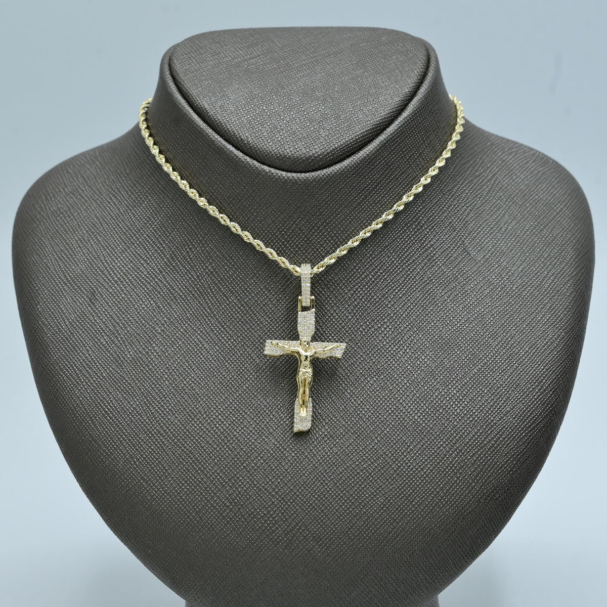 10k TwoTone Gold 0.75CT Round/Baguette Diamond Cross w/ Jesus Pendant 4.8g Charm