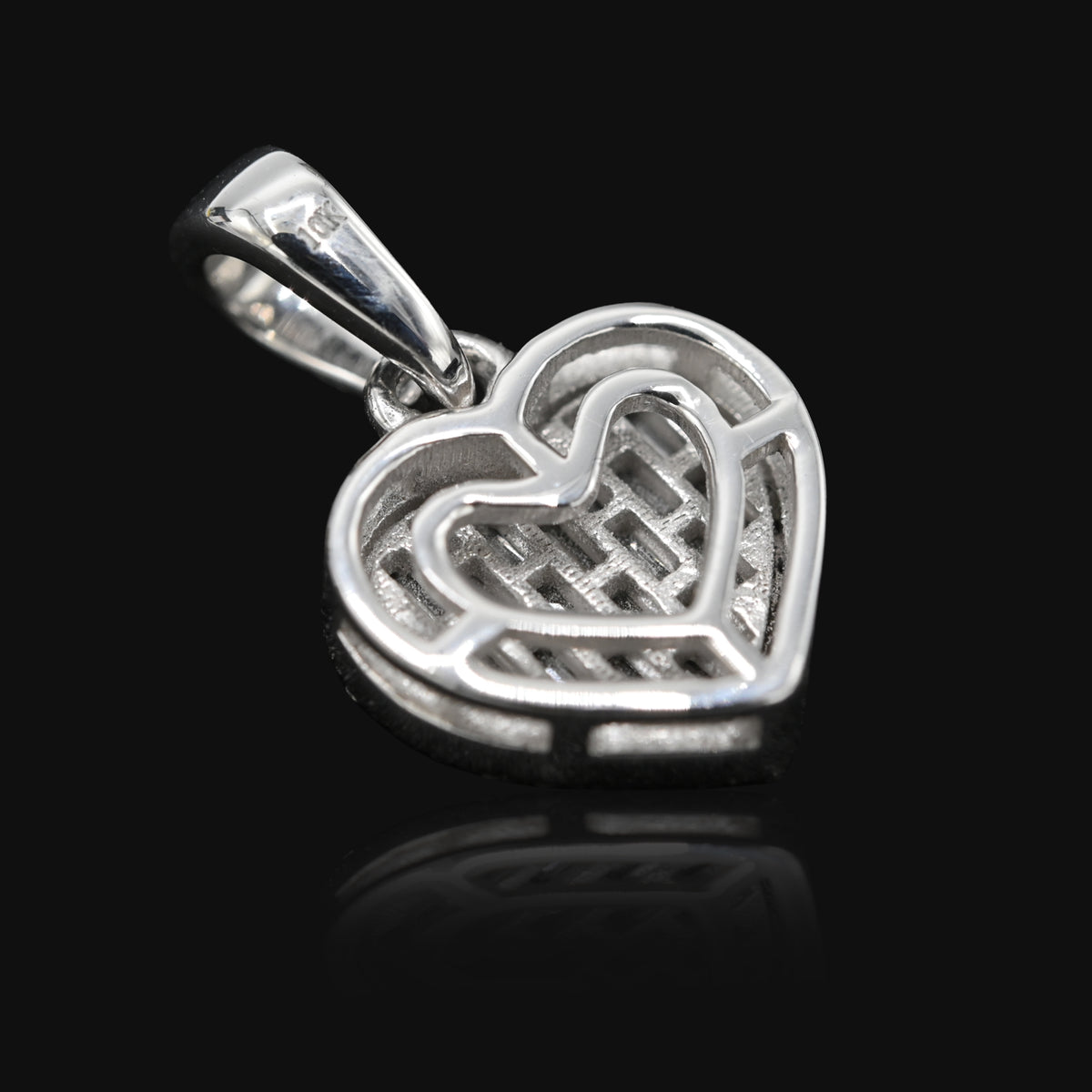 Ladies 10k White Gold 0.25CTW Natural Diamond Heart Pendant 1.6g 11MM Charm