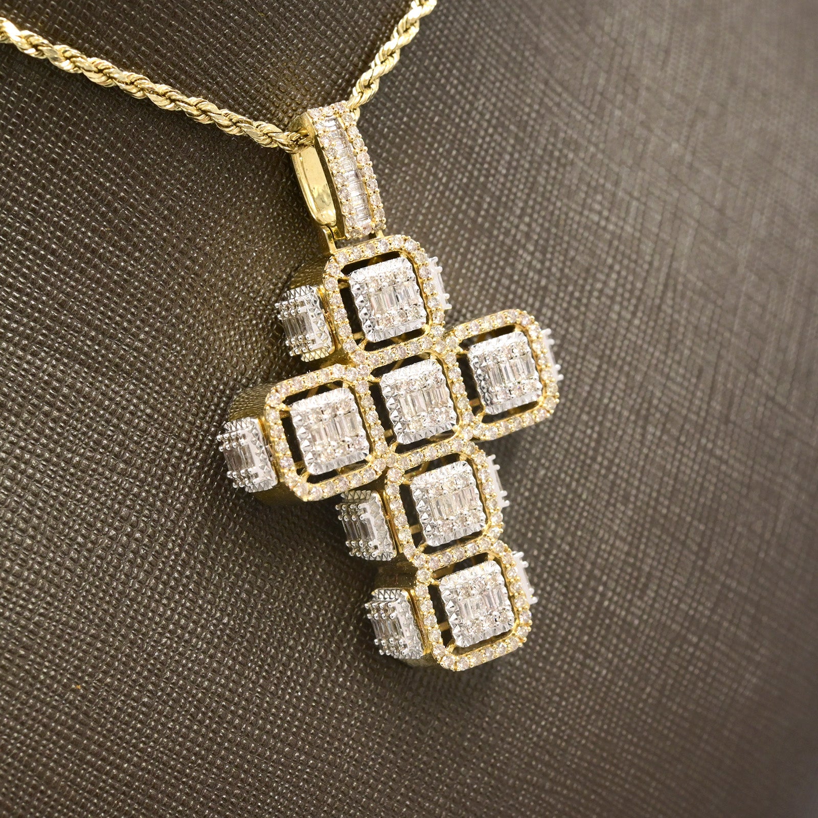 10k Yellow Gold 6.5CT Baguette Diamond Cross Cageback Pendant 15.3g Mens Charm