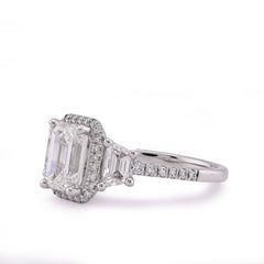 14k White Gold 2CTW Centre Emerald Solitaire Halo 3.15TC Lab Diamond Womens Ring 4.7gm