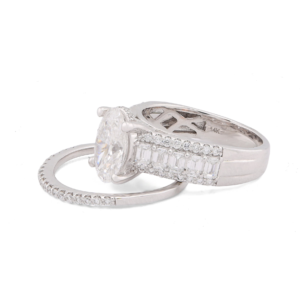 14k White Gold 3.10CTW Oval Centre Solitaire Baguette/Round Lab Diamond Women Rings 7.5gm
