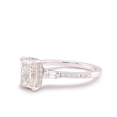 10k White Gold Centre Radiant Solitaire 1.53CTW Lab Diamond Baguette/Round Women Ring 2.5gm