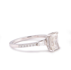 10k White Gold Centre Radiant Solitaire 1.53CTW Lab Diamond Baguette/Round Women Ring 2.5gm