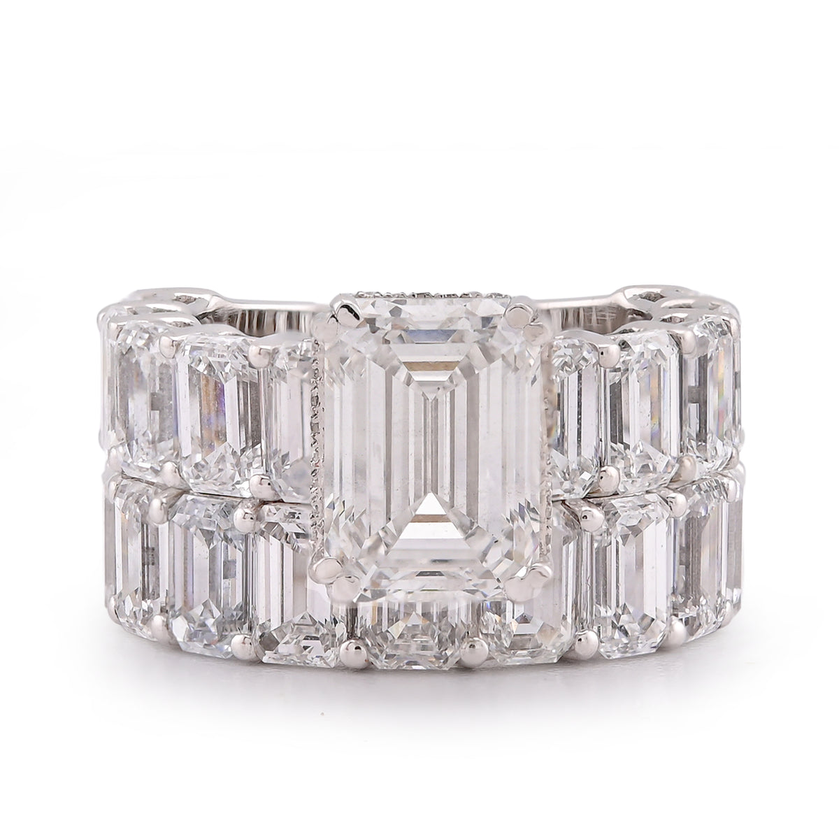 14k White Gold 16.95CTW Emerald Solitaire Centre and Side Women Lab Diamond Ring with Band 12.7gm