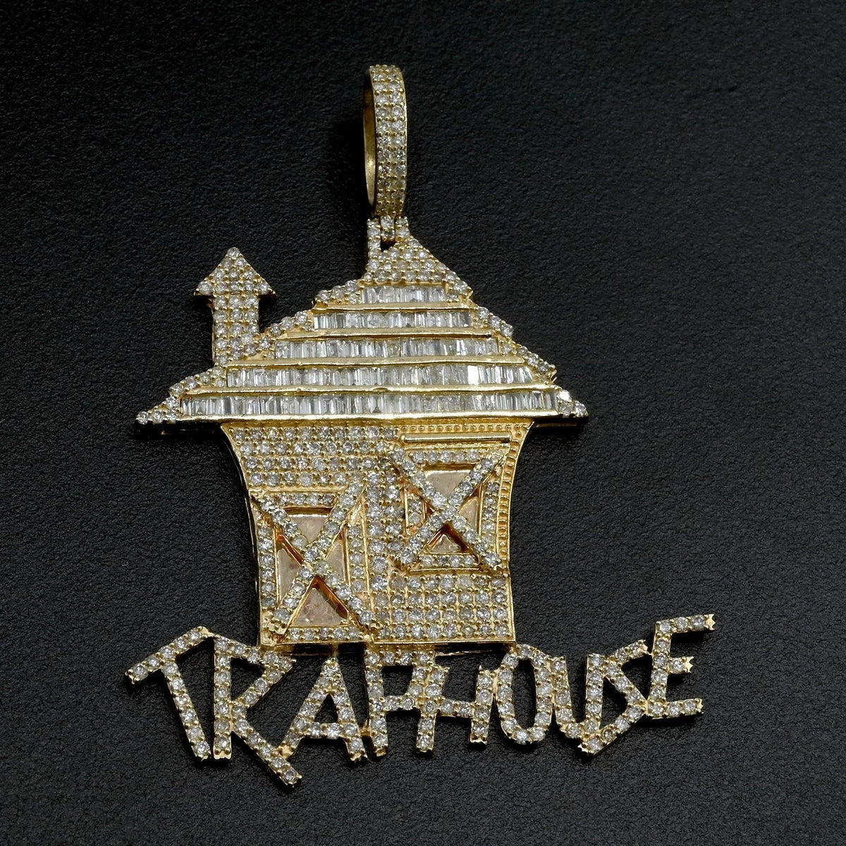 10k Yellow Gold 4.5 CTW Round/Baguette Diamond Trap House Pendant 20.4g Charm