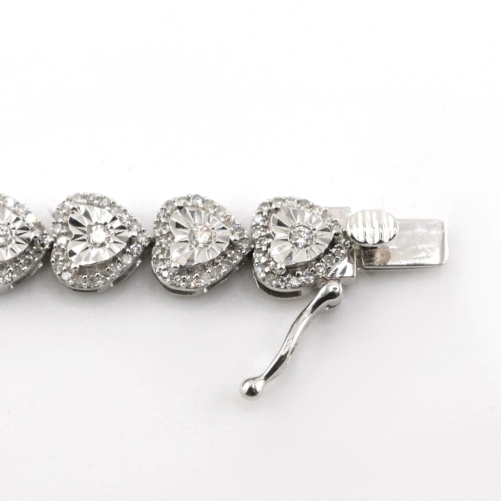 Ladies 10k White Gold 2.1 CTW Diamond Heart Bracelet 14.53g Armlet - 7 Inches