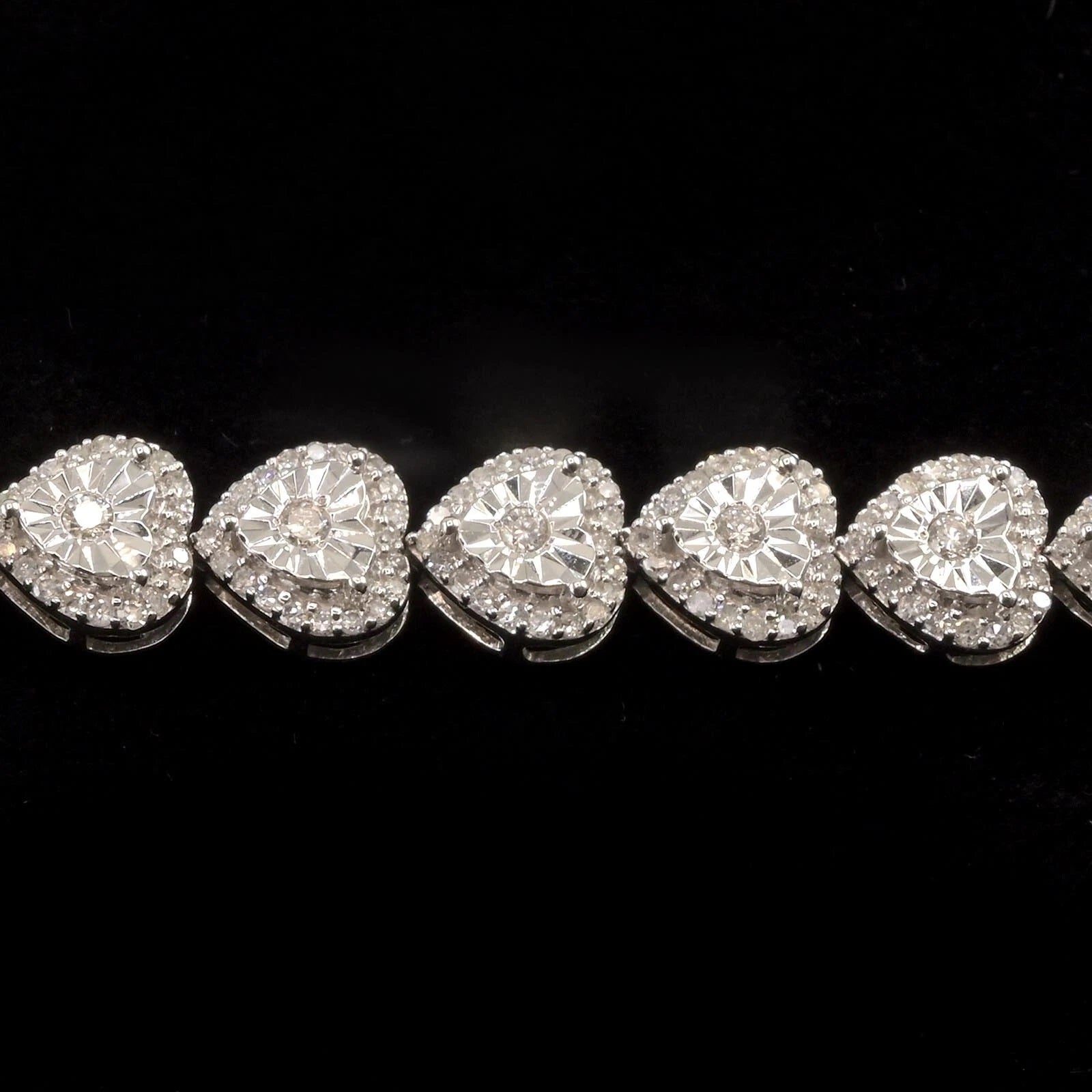 Ladies 10k White Gold 2.1 CTW Diamond Heart Bracelet 14.53g Armlet - 7 Inches